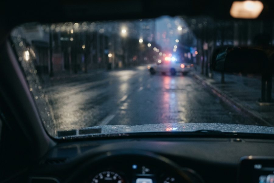 음주운전 적발, 면허가 걱정됩니다 — 연출 이미지